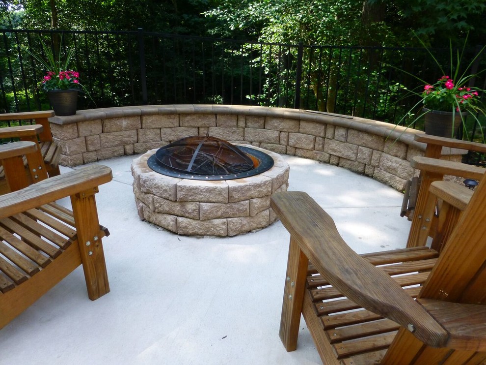 The Highlands Pool, Firepit, and Garden Wall Chesterfield Traditional Patio Richmond by