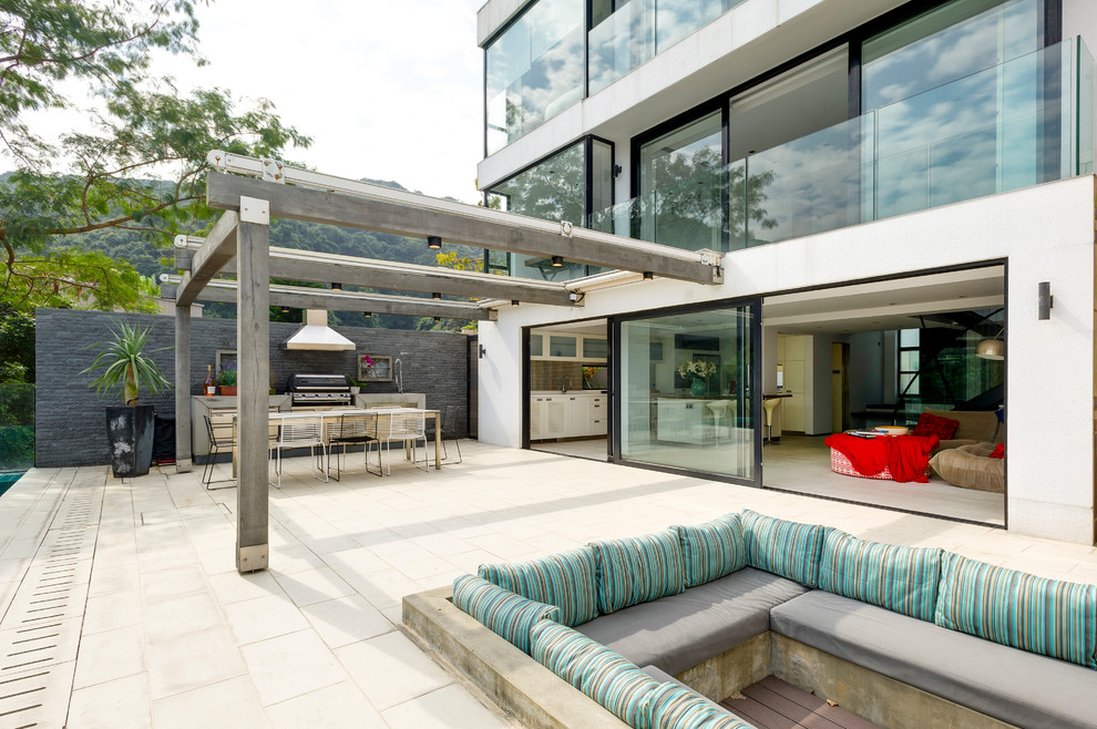 This is an example of a contemporary patio in Hong Kong.