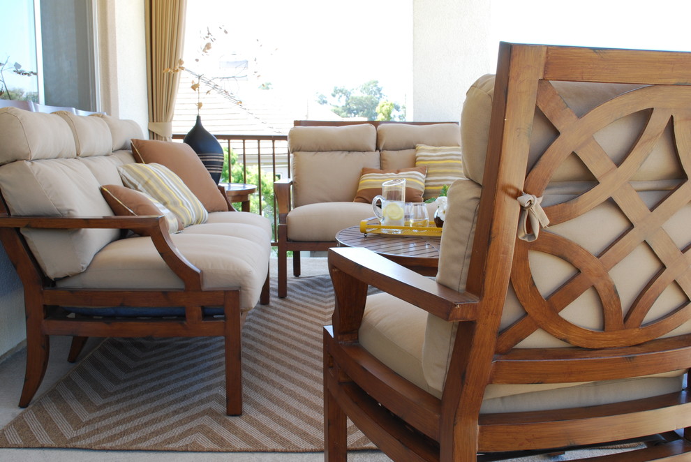 Thousand Oaks Contemporary Patio Los Angeles by Jolana Knupp