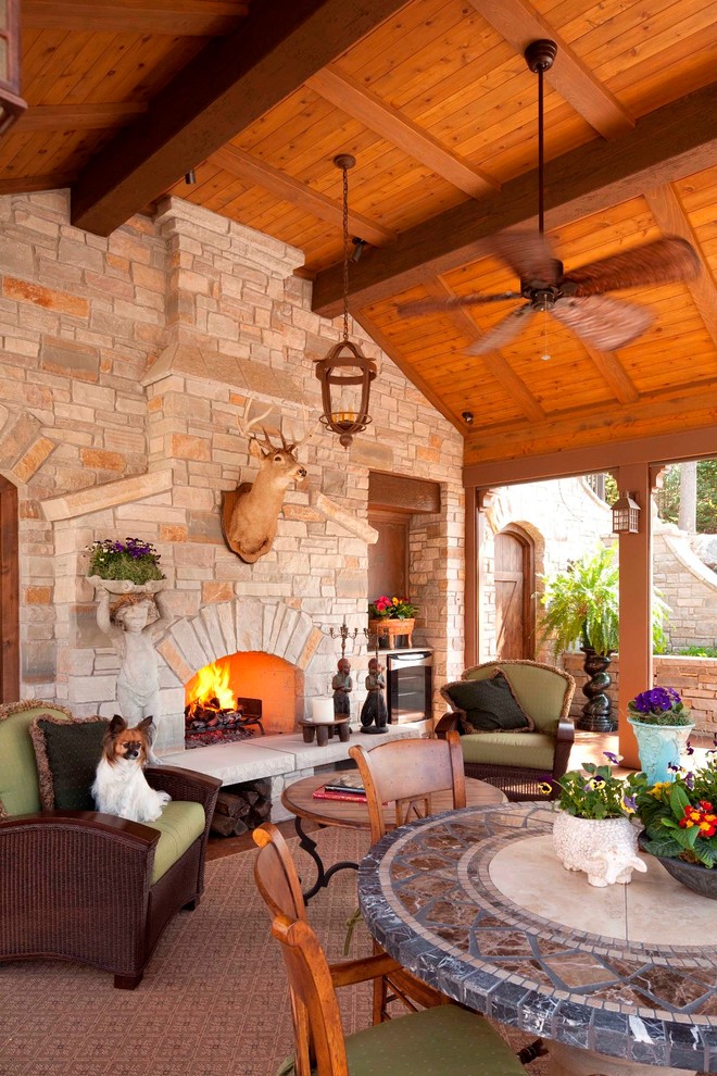 Classic patio in Minneapolis with a fire feature.