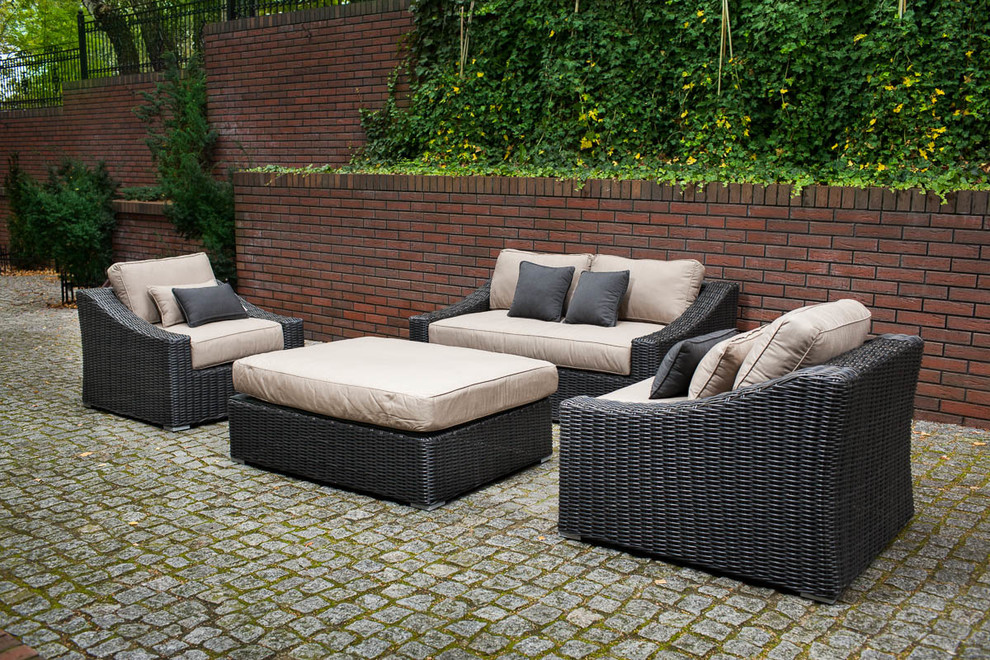 Toja Patio Furniture Tuscan Love Seat Set Red Brick Wall Patio
