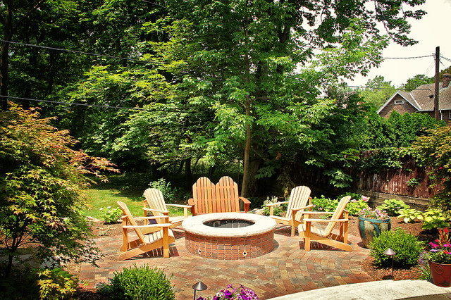 Traditional Patio - Clásico - Patio - Cleveland