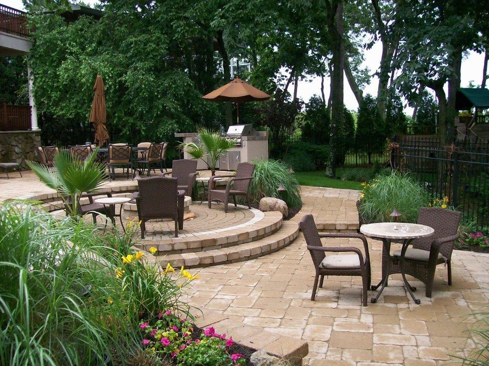 Traditional Patio with a View Traditional Patio New York by