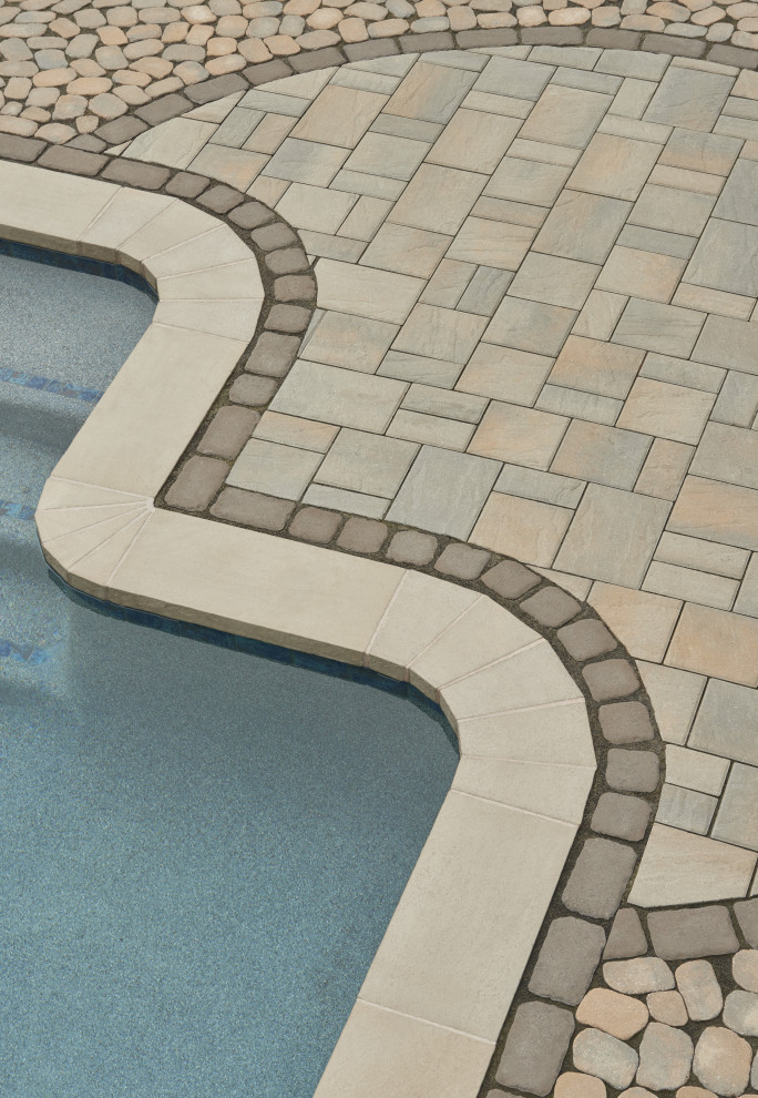 Inspiration for a timeless backyard concrete paver patio remodel in Philadelphia