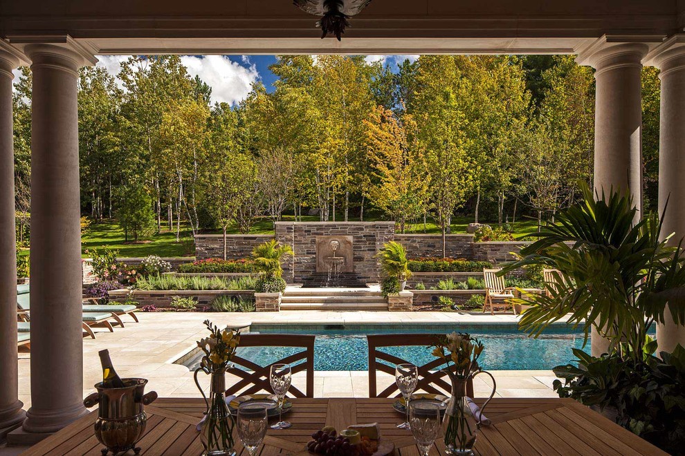 Inspiration for a classic patio in Toronto.