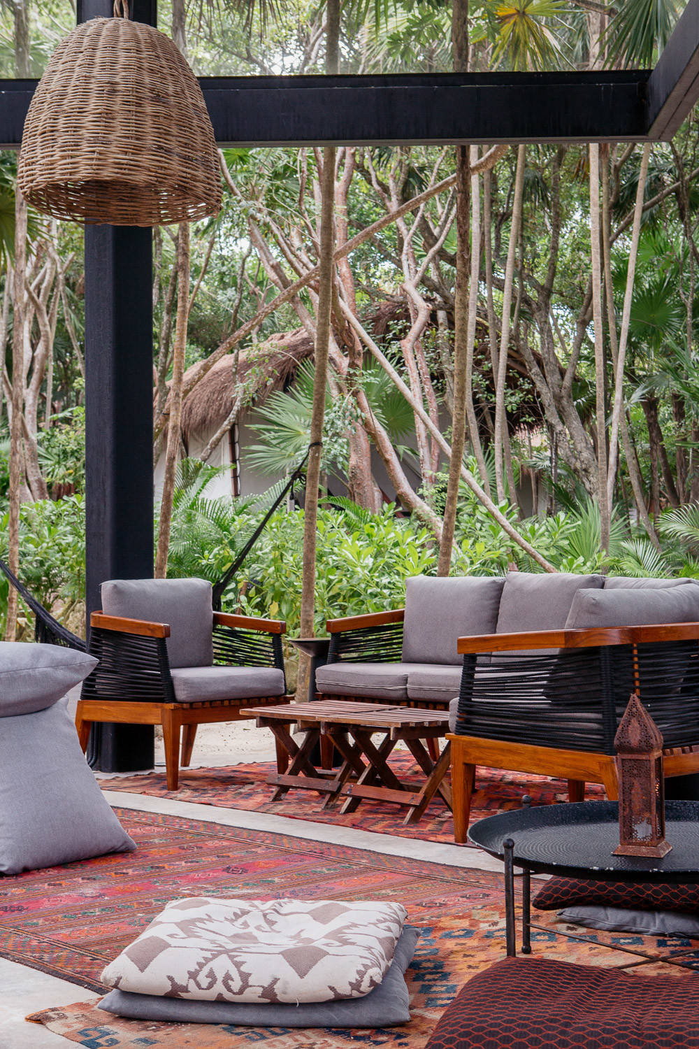 75 Beautiful Tropical Concrete Patio Pictures Ideas November 2020 Houzz