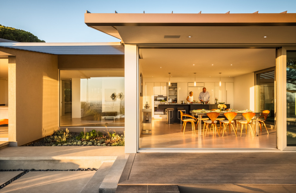 Tucker Residence Patio Santa Barbara by Neumann Mendro