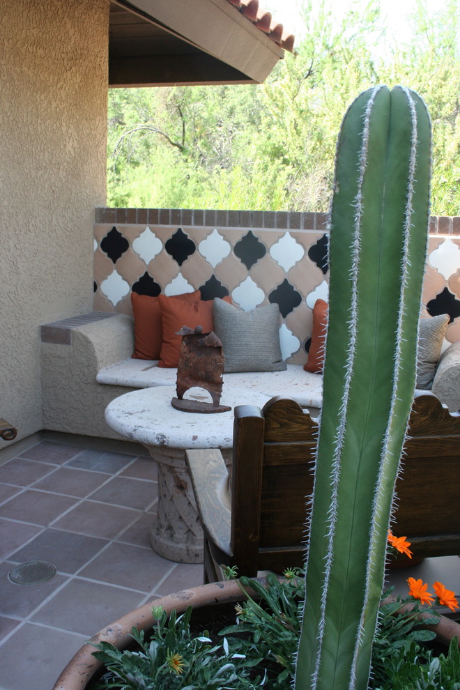 Inspiration for a mediterranean patio in Phoenix.