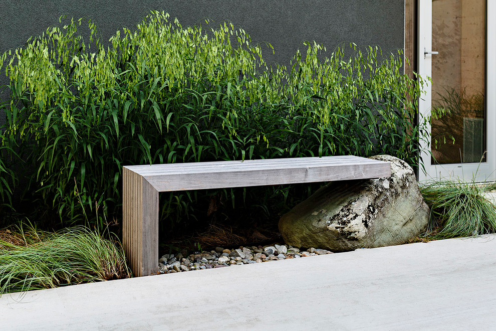 Ispirazione per un patio o portico contemporaneo