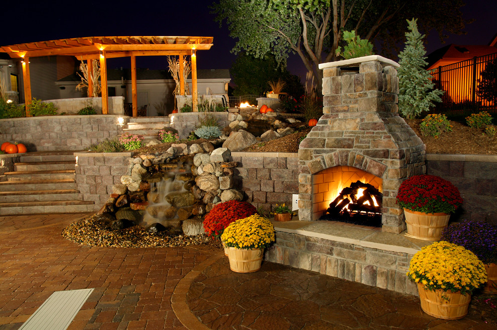 This is an example of a traditional patio in Omaha.