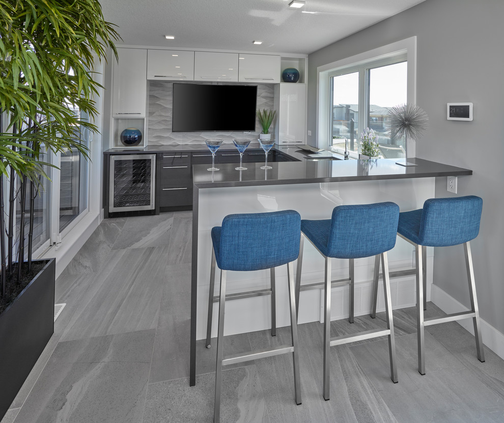 Verity Contemporary Patio Edmonton by Vicky's Homes Houzz