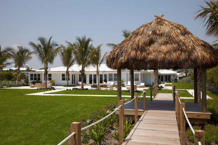 Vero Beach - Beach Style - Patio - Miami - by Ivette Arango Interiors