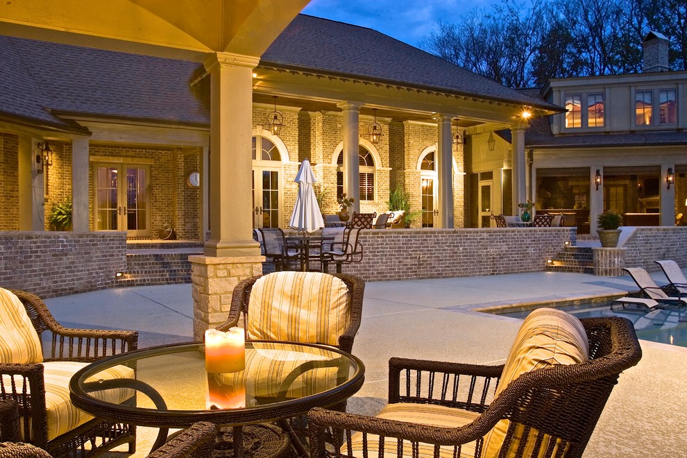 Inspiration for a timeless patio remodel in Nashville