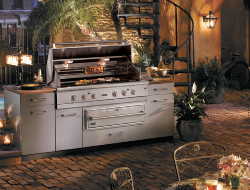 Viking Outdoor Cooking Inspiration VGBQ55404RE Mediterranean Patio New York by Plesser