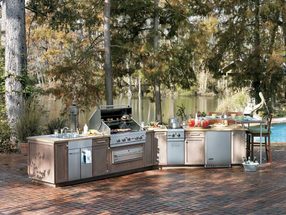 VIKING Outdoor Kitchen - Traditional - Patio - Other - by Ferguson Bath,  Kitchen & Lighting Gallery | Houzz