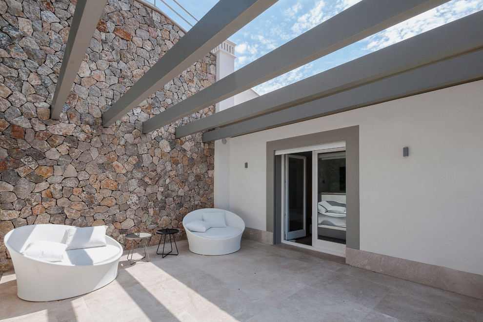 Design ideas for a medium sized mediterranean patio in Palma de Mallorca.