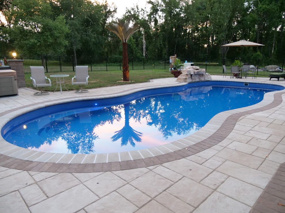Example of a tuscan pool design in New York