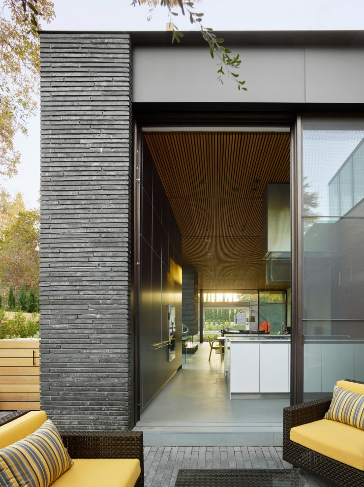Mittelgroße Moderne Pergola hinter dem Haus mit Pflastersteinen in San Francisco