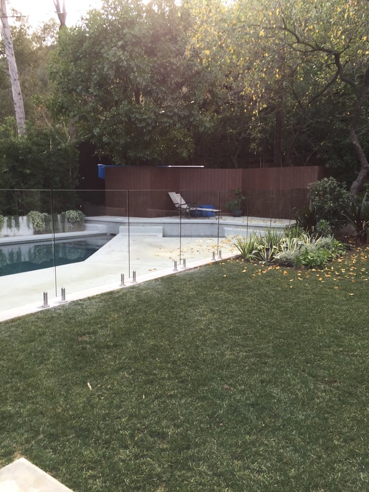 West Hollywood, California Modern Patio Los Angeles by AquaView