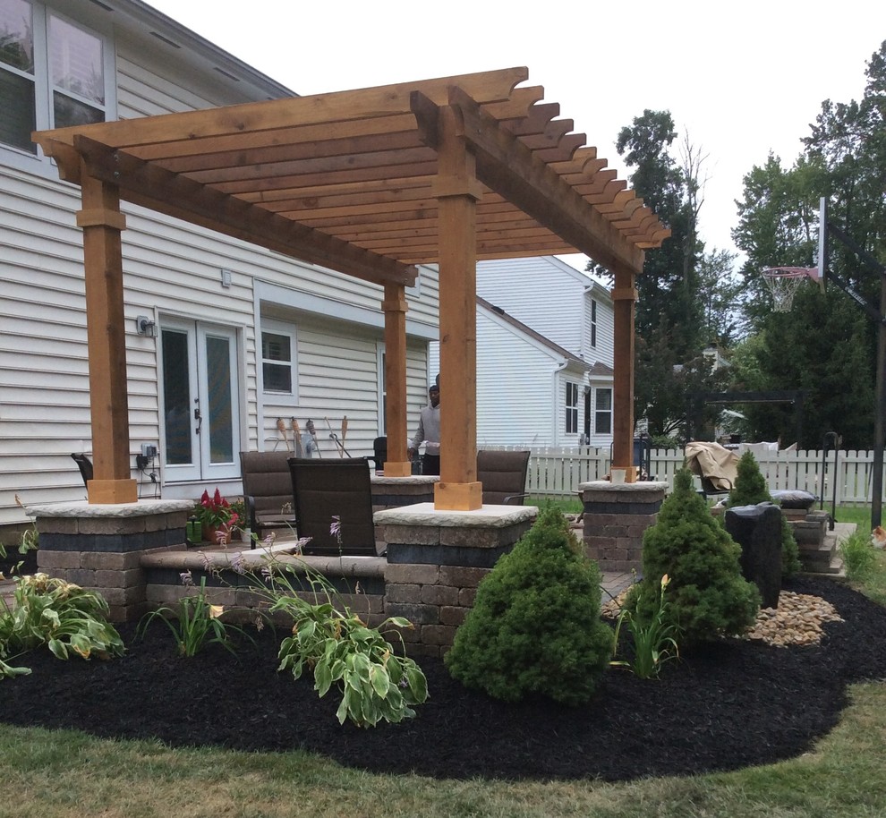 Westerville patio, pergola firepit Traditional Patio Columbus