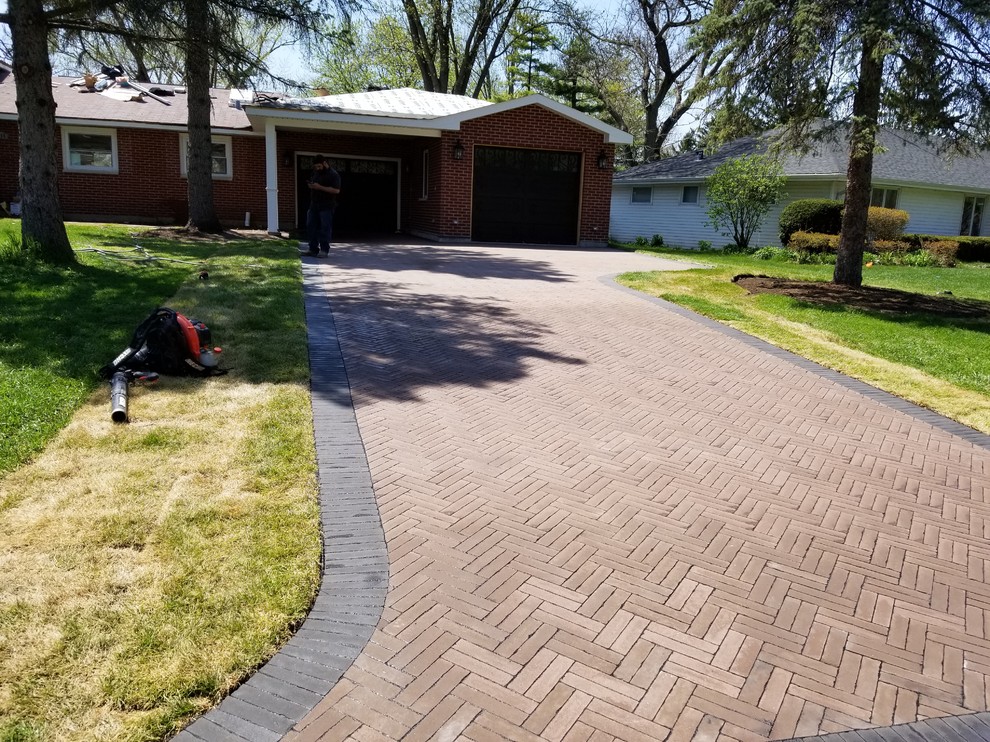 Wheaton Mattoni Driveway Modern Patio Chicago Von Advanced Remodel And Hardscape Houzz