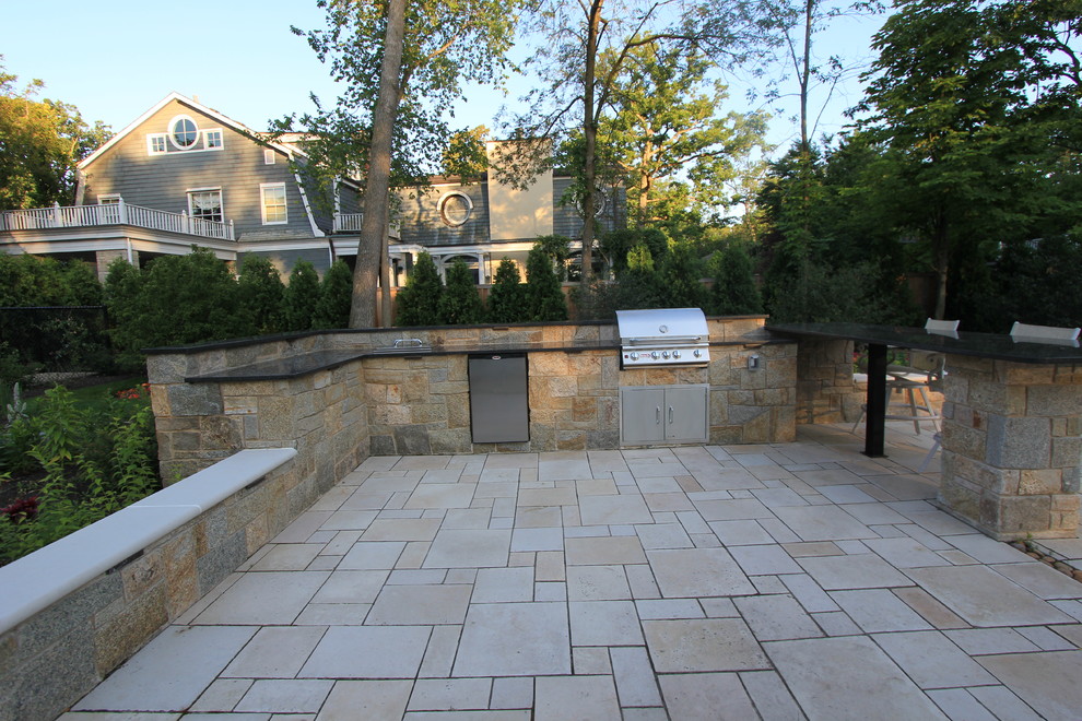 IL Outdoor Kitchen and Bar Traditional Patio Chicago