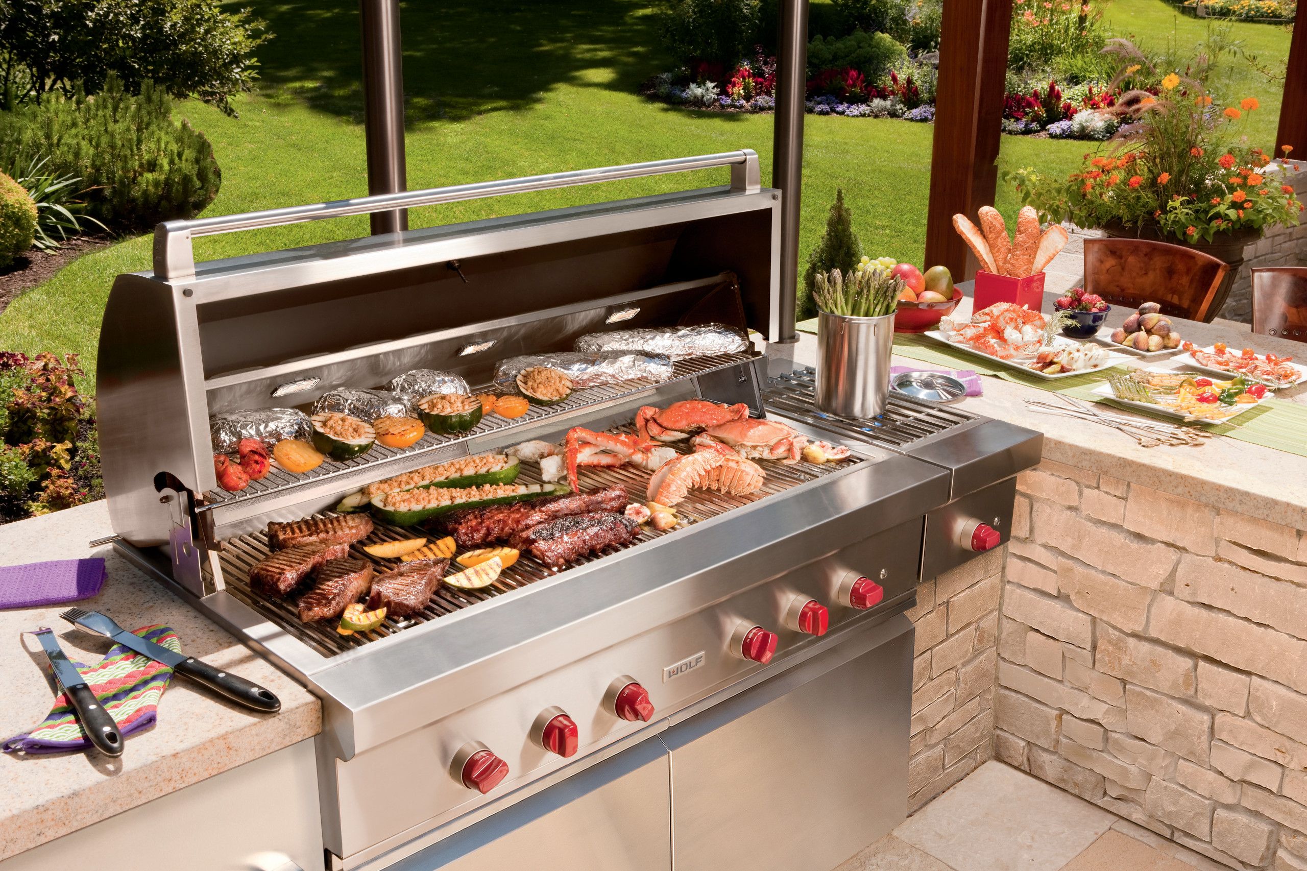 Wolf Wolf Designer Series 3 Burner Gas Grill, Stainless Steel | OG54 -  Transitional - Patio - Los Angeles - by Universal Appliance and Kitchen  Center | Houzz