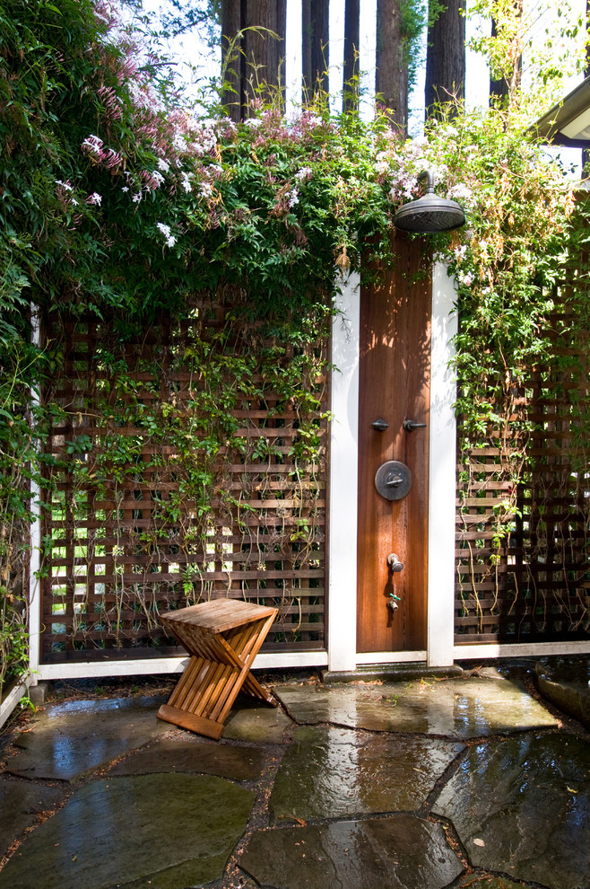Inspiration for a mid-sized timeless backyard stone outdoor patio shower remodel in San Francisco with no cover