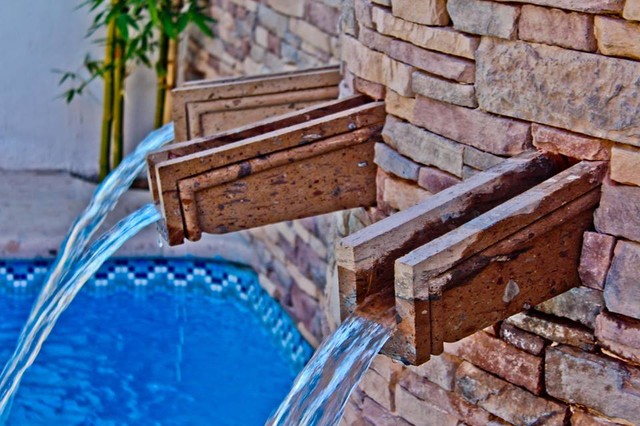 Alberca con chorros de agua - Traditional - Pool - Mexico City - by Albercas  y Spa de Sonora SA de CV | Houzz