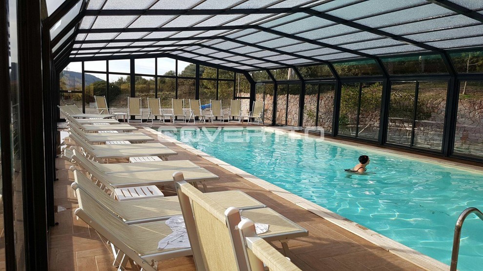 Photo of a modern swimming pool in Alicante-Costa Blanca.