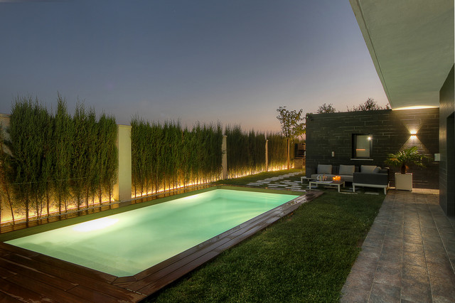 Piscina exterior - Modern - Swimming Pool & Hot Tub - Other - by Decora y  vende. Interiorismo y decoración | Houzz IE