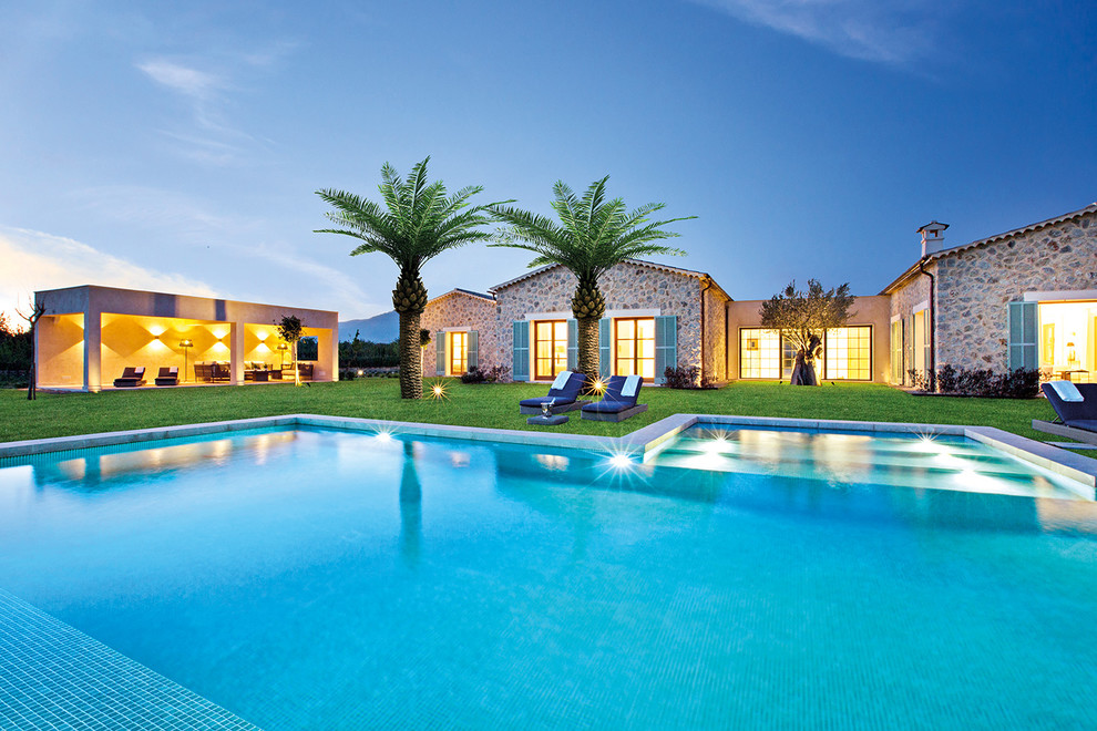 Design ideas for a rustic swimming pool in Palma de Mallorca.