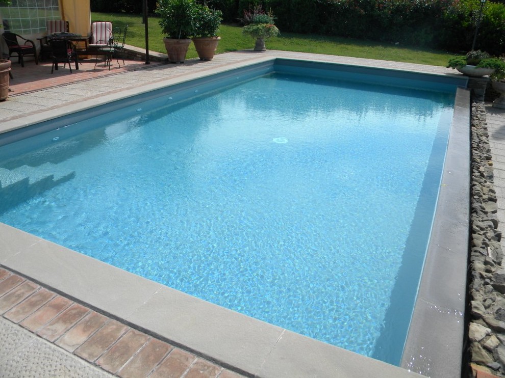 PISCINE A SFIORO - Modern - Swimming Pool & Hot Tub - Florence - by ...