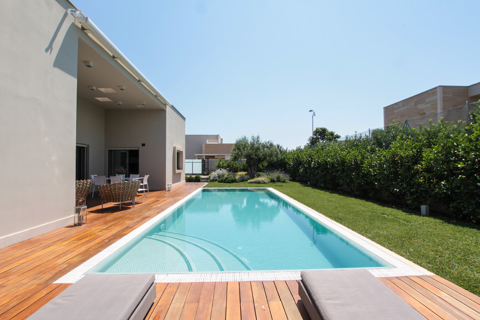 Pool - contemporary pool idea in Bari