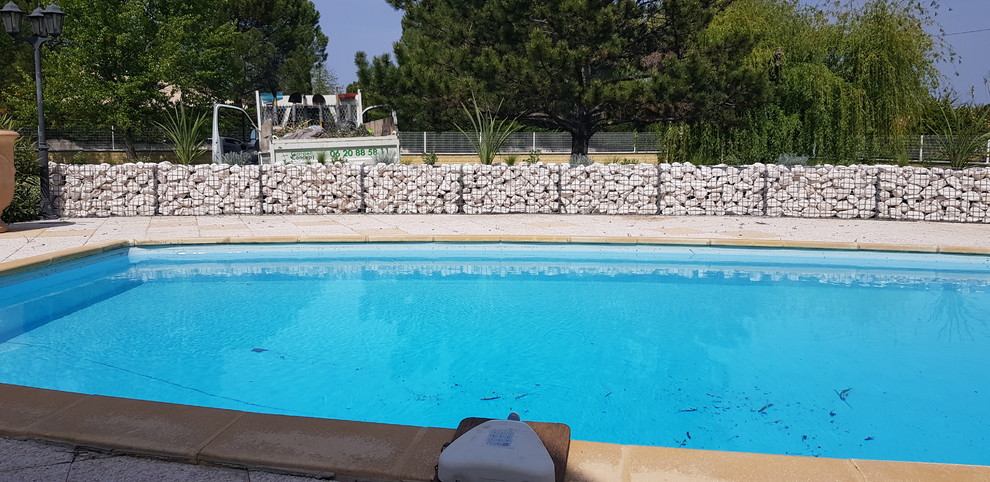Inspiration pour une piscine méditerranéenne.