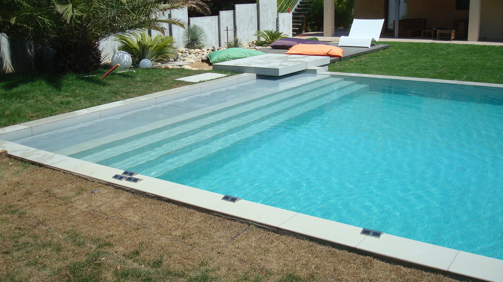 Idee per una piscina minimalista