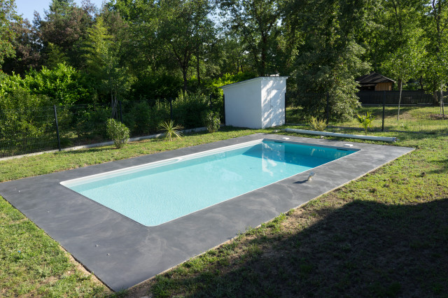 Margelle de piscine en Béton Ciré gris - Contemporain - Piscine - Bordeaux  - par Application Béton Ciré | Houzz