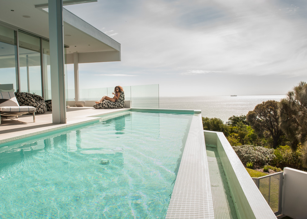 Villa de Luxe en Bord de Mer - Beach Style - Pool - Melbourne - by Ambient  Lounge France | Houzz