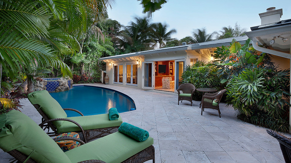 Inspiration for a pool remodel in Miami