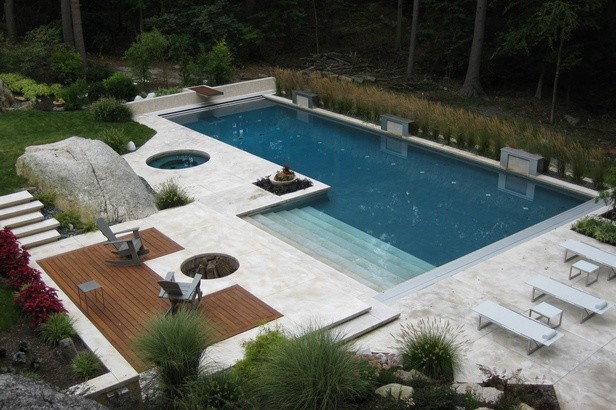 Photo of a contemporary pool in Brisbane.