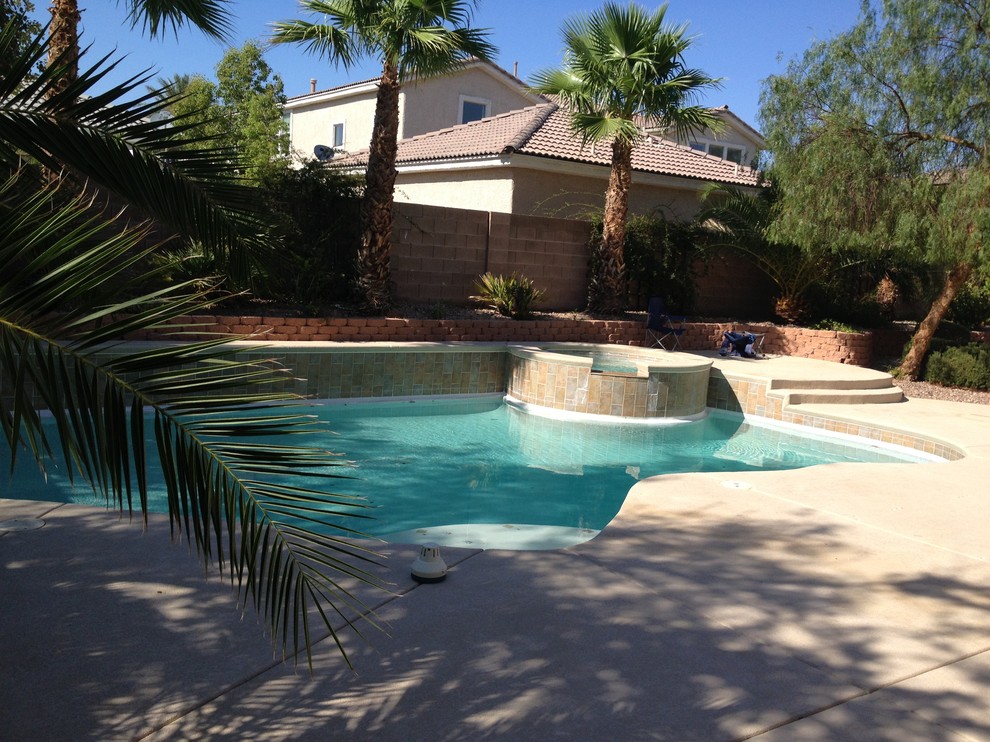 Example of a tuscan pool design in Las Vegas