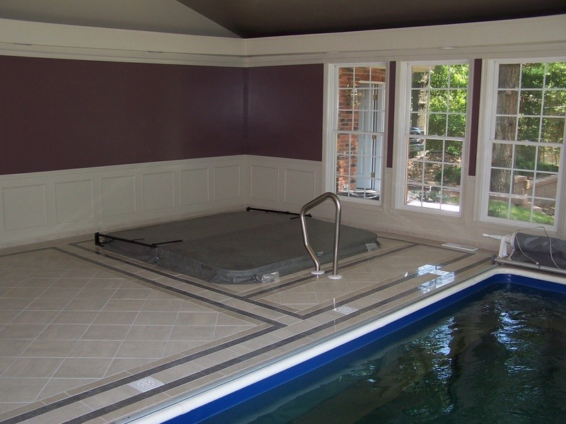 Свежая идея для дизайна: бассейн в классическом стиле - отличное фото интерьера