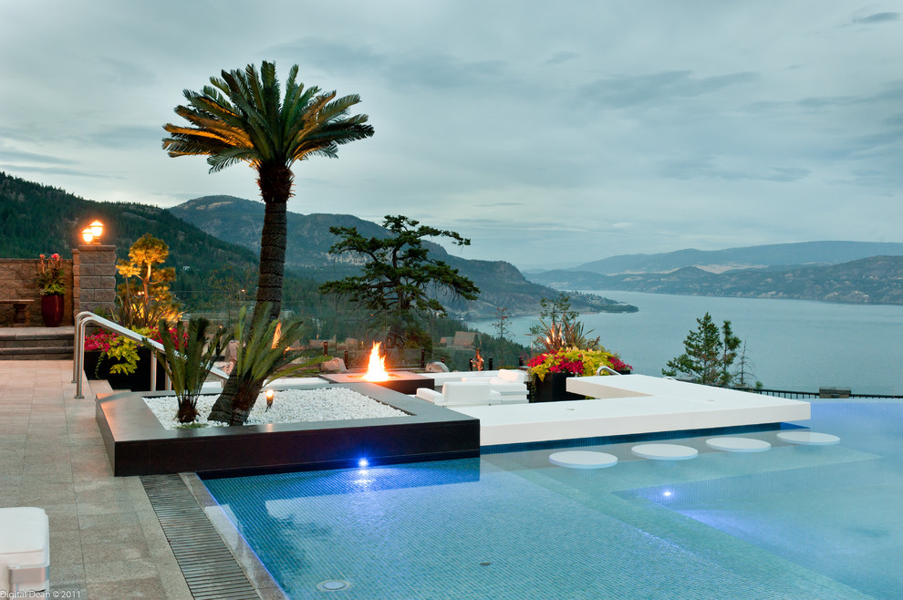 Pool - tropical pool idea in Vancouver