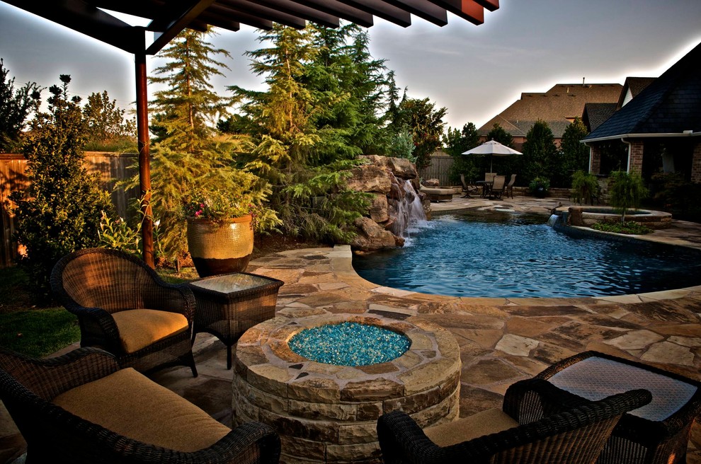 Tuscan pool photo in Oklahoma City
