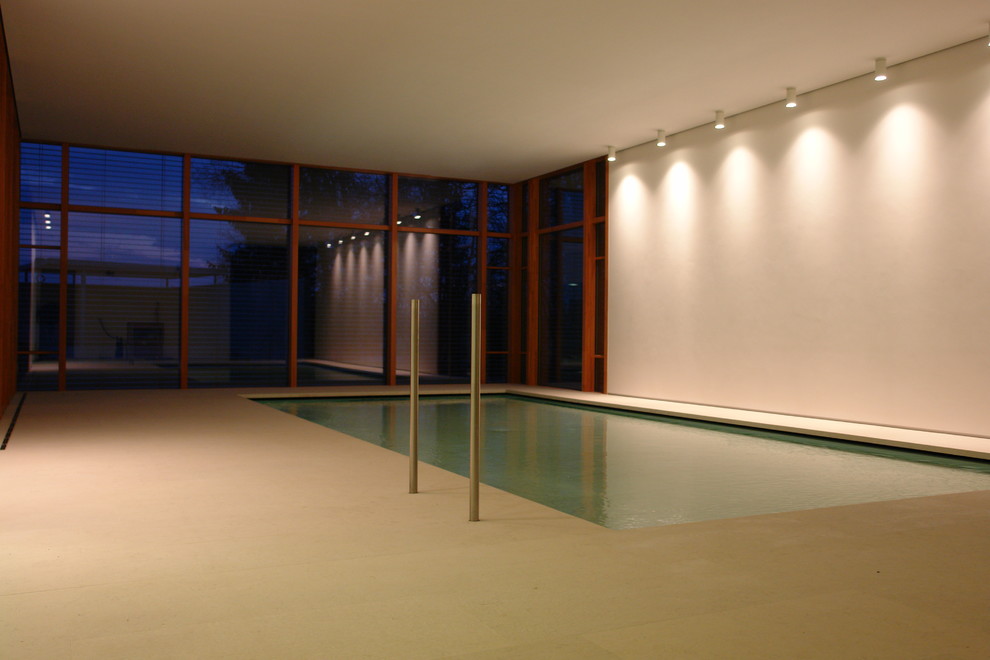 Ispirazione per una piscina design