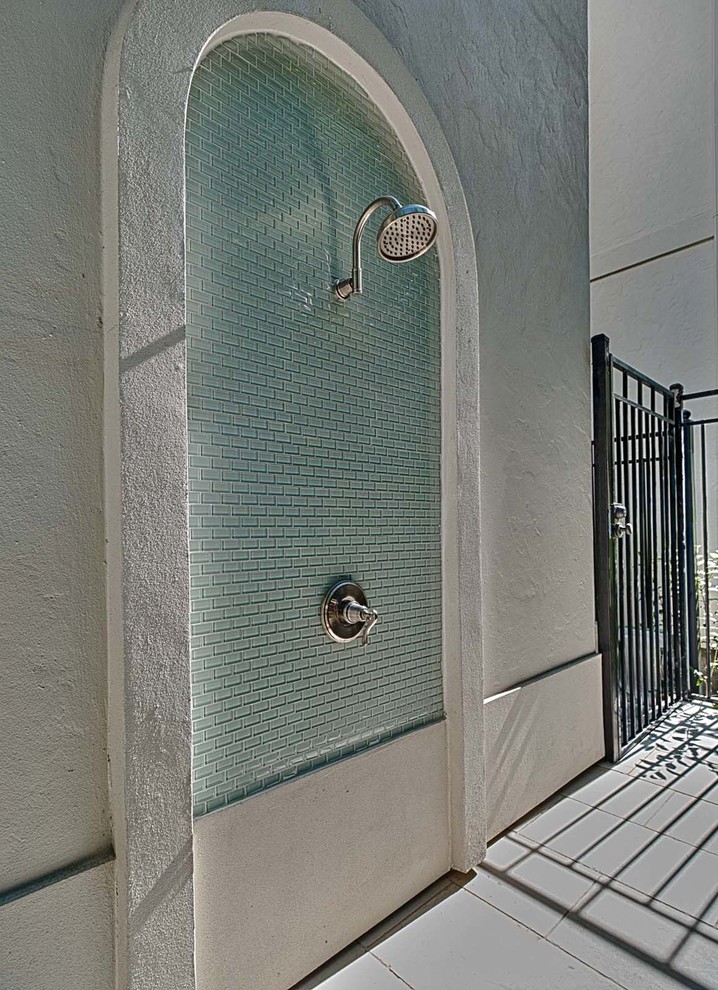 Abundant City Alcove Traditional Pool Houston by Water's Edge