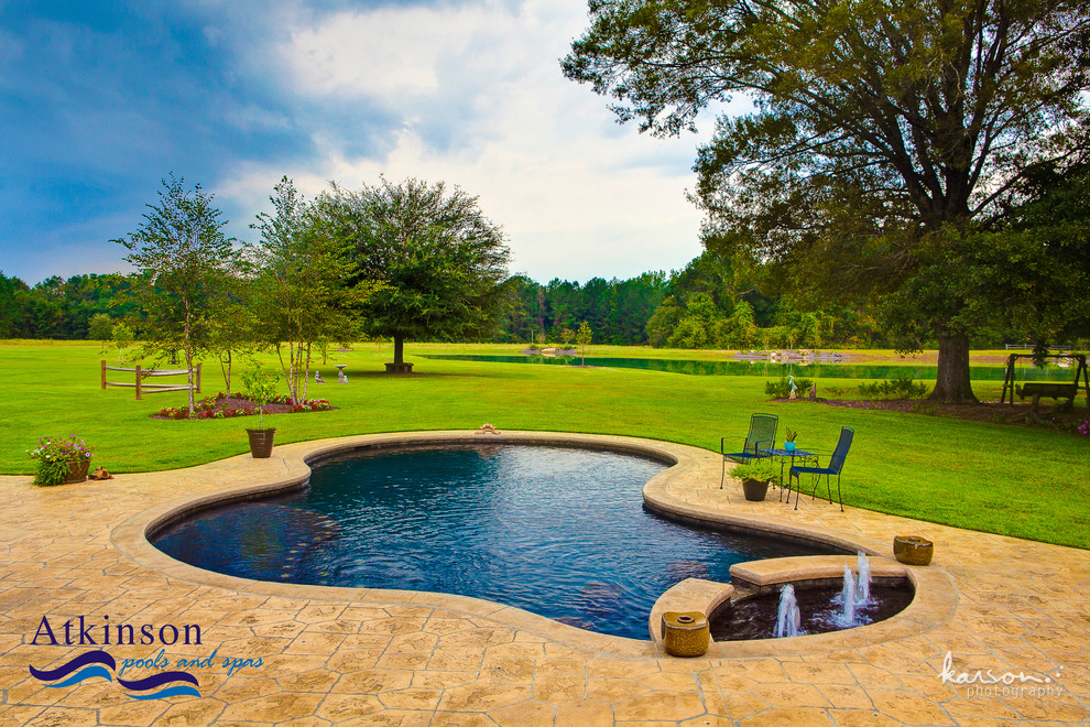 Example of a classic pool design in Charleston