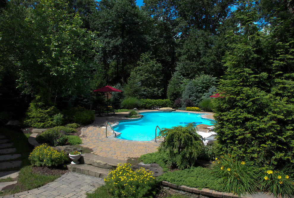 Example of an island style pool design in New York