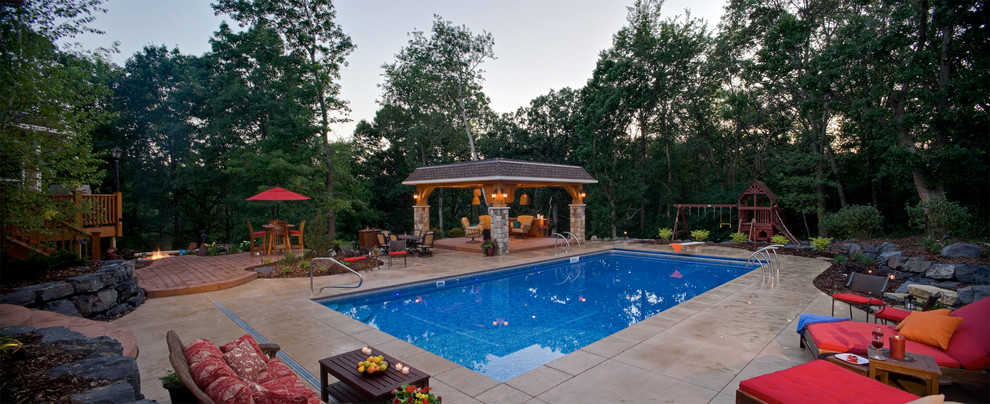 Design ideas for a traditional swimming pool in Minneapolis.