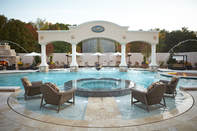 Backyard Luxury Resort - Clásico - Piscina - Grand Rapids - de Signature  Outdoor Concepts | Houzz